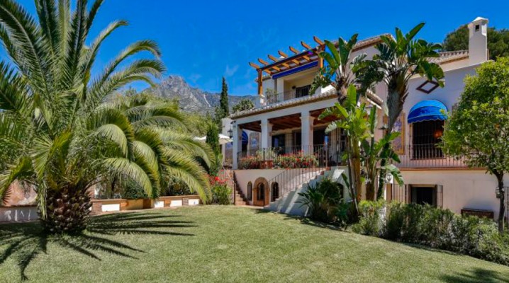 Magnificent villa situated in the prestigious estate of Sierra Blanca