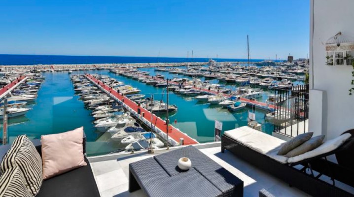 Amazing apartment in frontline beach position in Puerto Banus