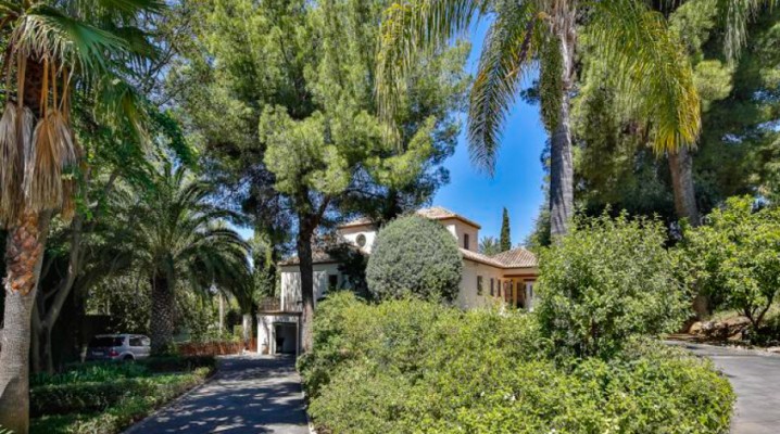 Magnificent villa situated in the prestigious estate of Sierra Blanca