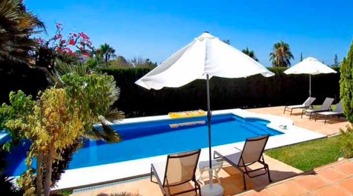 Andalusian villa in long-established urbanization El Rosario, Marbella