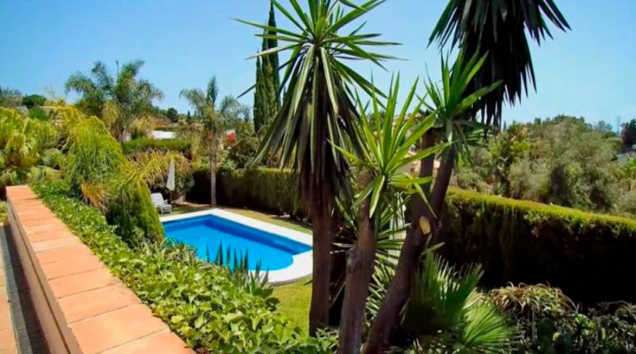 Andalusian villa in long-established urbanization El Rosario, Marbella