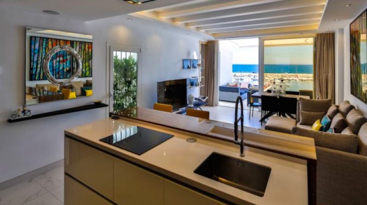 Amazing apartment in frontline beach position in Puerto Banus