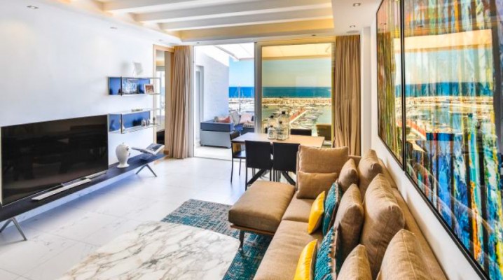 Amazing apartment in frontline beach position in Puerto Banus