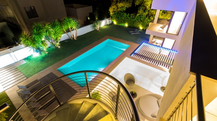 Top class luxury villa located beach side between Puerto Banus and SanPedro