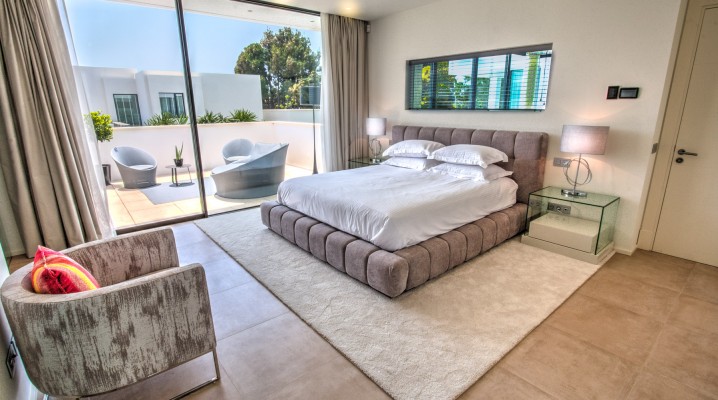 Top class luxury villa located beach side between Puerto Banus and SanPedro