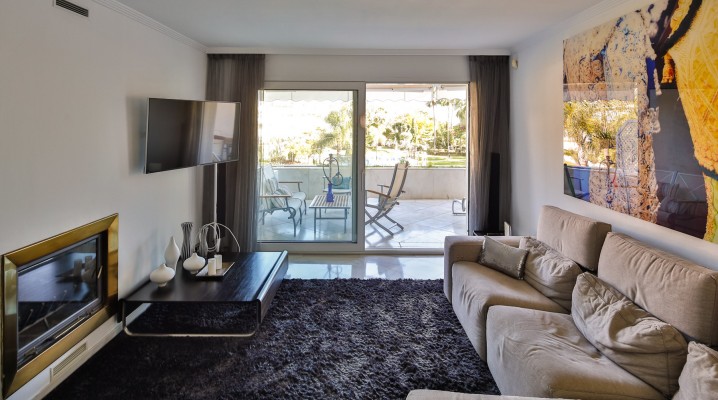 Luxury apartment in Los Grandos Golf, Nueva Andalucia, Marbella