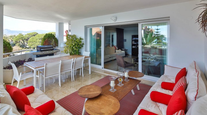 Frontline beach duplex- penthouse next to Puerto Banus