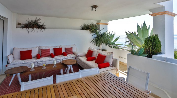 Frontline beach duplex- penthouse next to Puerto Banus