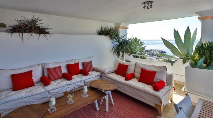 Frontline beach duplex- penthouse next to Puerto Banus