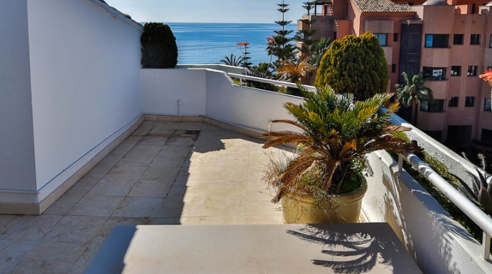 Frontline beach duplex- penthouse next to Puerto Banus